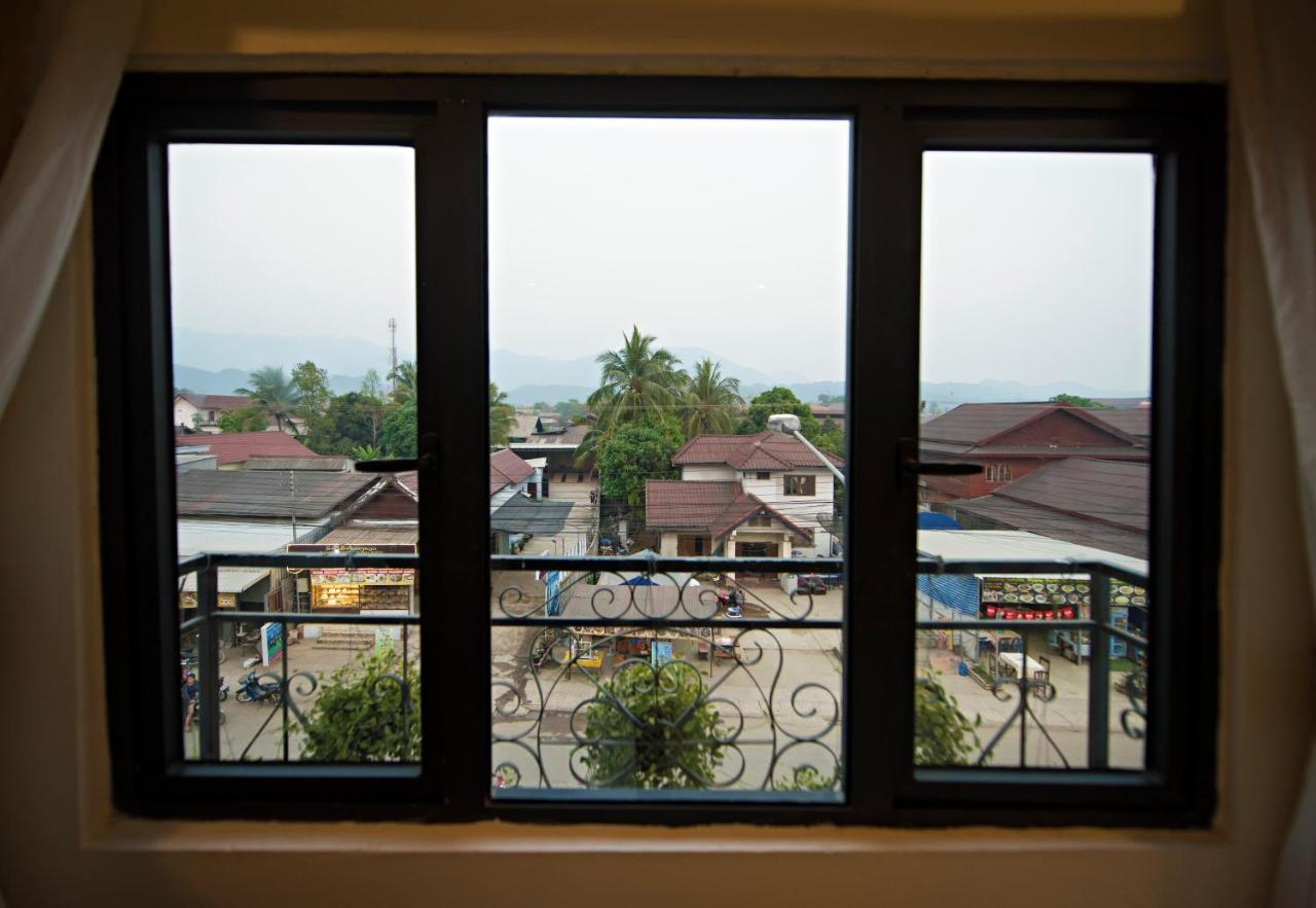 Vang Vieng Freedom Star's Hotel Buitenkant foto