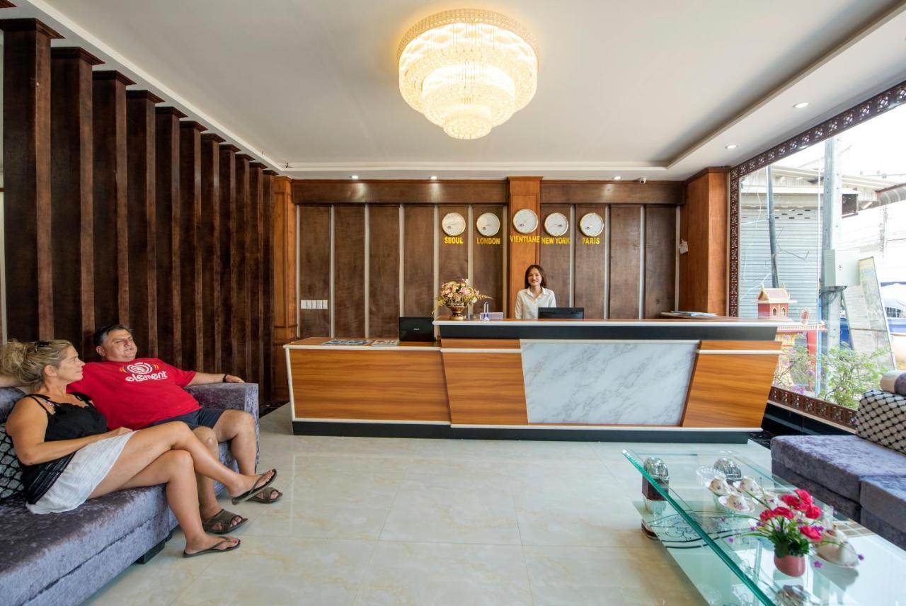 Vang Vieng Freedom Star's Hotel Buitenkant foto