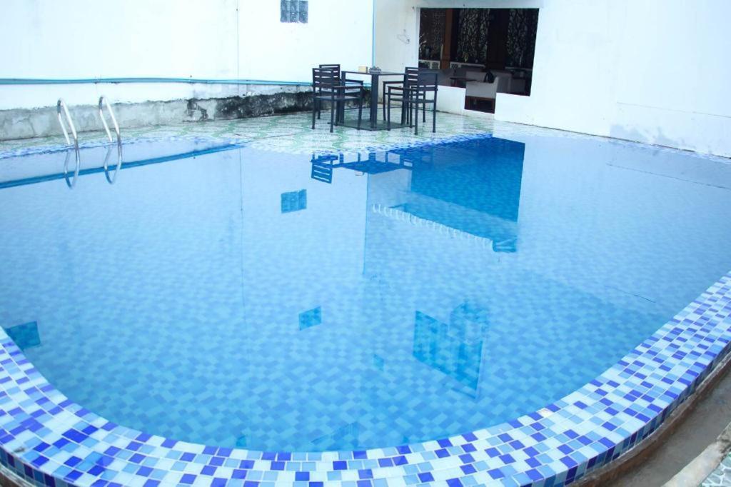 Vang Vieng Freedom Star's Hotel Buitenkant foto